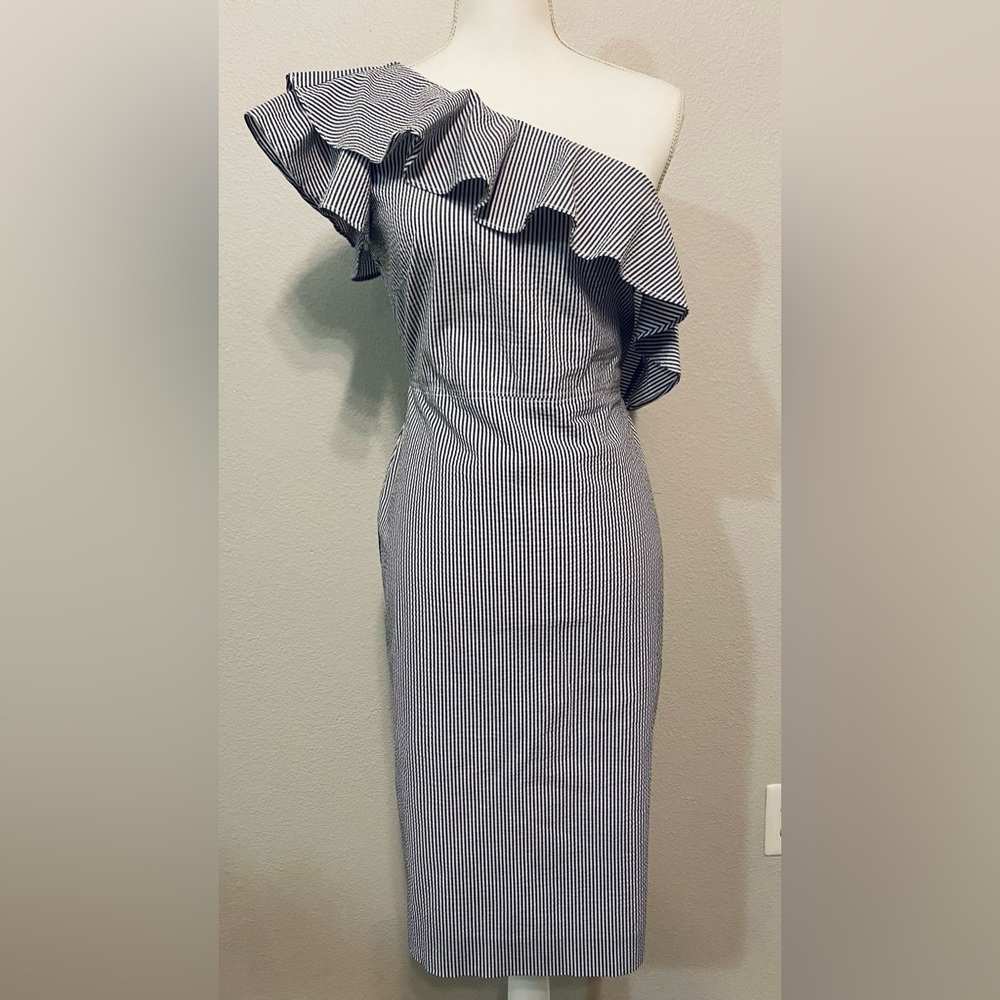 Banana Republic Striped One-Shoulder Seersucker Dress Size 4 petite